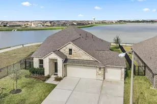 2405 Arbor Edge Crossing, La Marque, TX 77568 - Photo 1