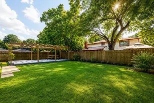 13823 Towneway Dr, Sugar Land, TX 77498 - Photo 16