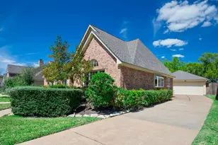 3411 Honeylocust Dr, Sugar Land, TX 77479 - Photo 26