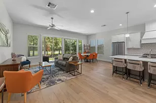 11 Thorpe Ln, Spring, TX 77389 - Photo 4