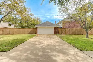 4419 3 Rivers Dr, Sugar Land, TX 77478 - Photo 18