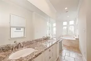 1910 Oakdale St, Houston, TX 77004 - Photo 12
