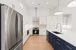 8720 Aquino Ln, Houston, TX 77055 - Photo 16