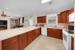 659 Chateau Woods Pkwy Dr, Conroe, TX 77385 - Photo 10