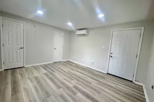 202 Snug Harbor Dr, Liverpool, TX 77577 - Photo 14