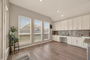 2405 Songlark Springs Pl, Pearland, TX 77089 - Photo 10