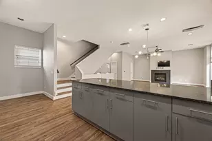 1112 Columbus St, Houston, TX 77019 - Photo 8