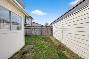 12743 Leader St, Houston, TX 77072 - Photo 34