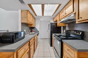 12743 Leader St, Houston, TX 77072 - Photo 10