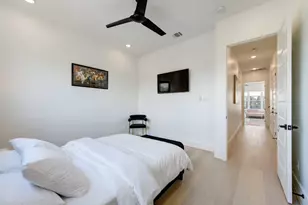 5702 Fairdale Ln, Houston, TX 77057 - Photo 32