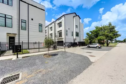 5702 Fairdale Ln #C, Houston, TX 77057 - Photo 2
