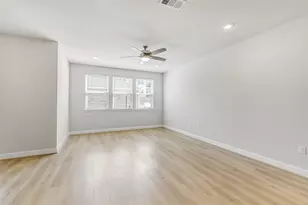 6804 Westview Dr, Houston, TX 77055 - Photo 8