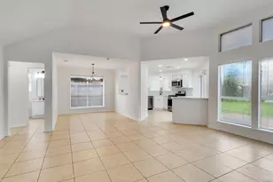 15814 Roxton Ridge Dr, Houston, TX 77598 - Photo 10
