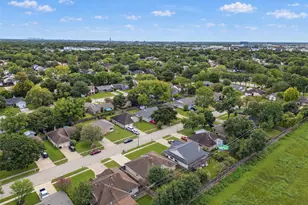 15814 Roxton Ridge Dr, Houston, TX 77598 - Photo 32