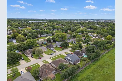 15814 Roxton Ridge Drive, Houston, TX 77598 - Photo 32