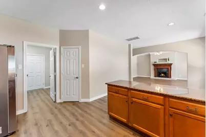 10 Otter Lodge Place, The Woodlands, TX 77382 - Photo 18