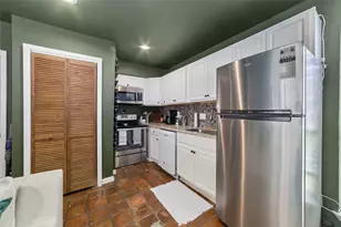 3400 Timmons Ln, Houston, TX 77027 - Photo 10