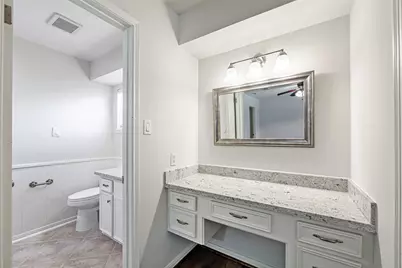 124 Dogwood Street, Sugar Land, TX 77478 - Photo 32