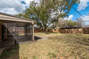 124 Dogwood St, Sugar Land, TX 77478 - Photo 40