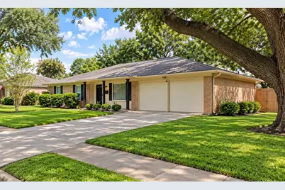 124 Dogwood Street, Sugar Land, TX 77478 - Photo 1