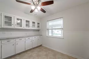 124 Dogwood St, Sugar Land, TX 77478 - Photo 12