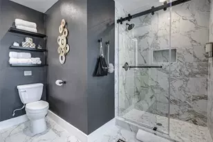 1210 Broadway Ave J St, Galveston, TX 77550 - Photo 14