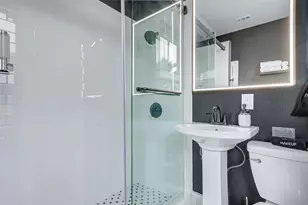 1210 Broadway Ave J St, Galveston, TX 77550 - Photo 28