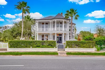 1210 Broadway Avenue J Street, Galveston, TX 77550 - Photo 1