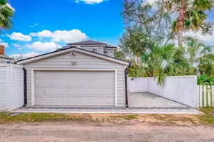 1210 Broadway Ave J St, Galveston, TX 77550 - Photo 32