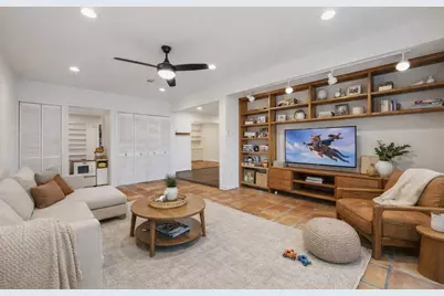 7262 Roos Road, Houston, TX 77074 - Photo 4