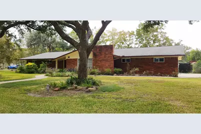 616 Cannan Drive, Angleton, TX 77515 - Photo 4