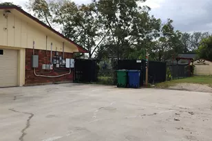 616 Cannan Dr, Angleton, TX 77515 - Photo 6