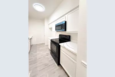 17497 Red Oak Drive #7497, Houston, TX 77090 - Photo 6