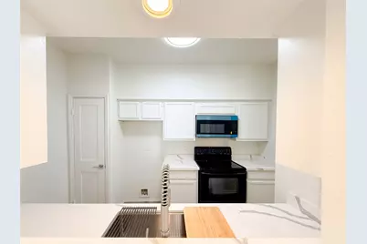 17497 Red Oak Drive #7497, Houston, TX 77090 - Photo 8