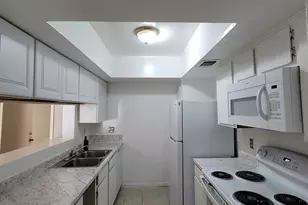 2814 S Bartell Dr, Houston, TX 77054 - Photo 1