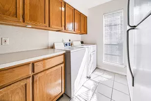 1515 Sandy Springs Rd, Houston, TX 77042 - Photo 10