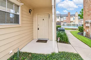 1515 Sandy Springs Rd, Houston, TX 77042 - Photo 2
