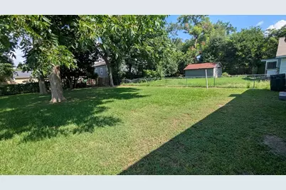 4215 Los Angeles Street, Houston, TX 77026 - Photo 14