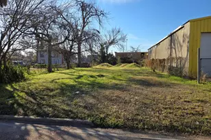 405 Eichwurzel Ln, Houston, TX 77009 - Photo 6