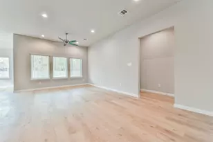 3915 Sugardale St, Baytown, TX 77521 - Photo 6