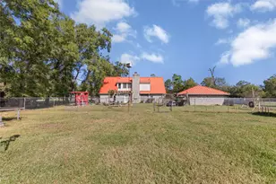 2920 Grace Ln, Highlands, TX 77562 - Photo 34