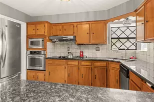 2920 Grace Ln, Highlands, TX 77562 - Photo 8