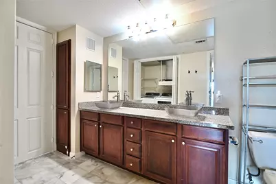 7575 Kirby Drive #1410, Houston, TX 77030 - Photo 16