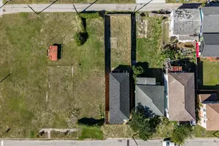 2818 Ave M 1/2, Galveston, TX 77550 - Photo 24