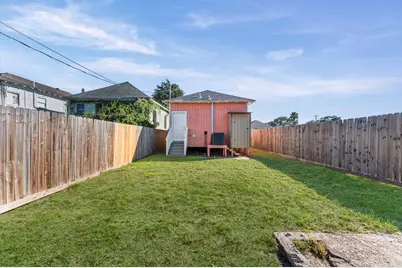 2818 Avenue M 1/2, Galveston, TX 77550 - Photo 22