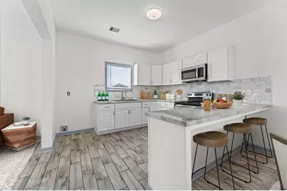 2818 Avenue M 1/2, Galveston, TX 77550 - Photo 6
