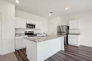 10320 Magnol Wood Dr, Houston, TX 77016 - Photo 2