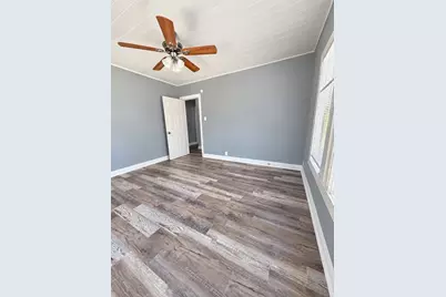 4615 Schroeder Street #4, Houston, TX 77011 - Photo 10