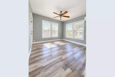 4615 Schroeder Street #4, Houston, TX 77011 - Photo 12