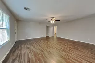 16716 Foursquare Dr, Conroe, TX 77385 - Photo 2